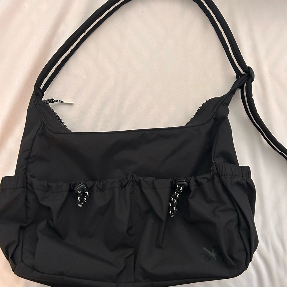 Freshly picked jet motion carryall tote